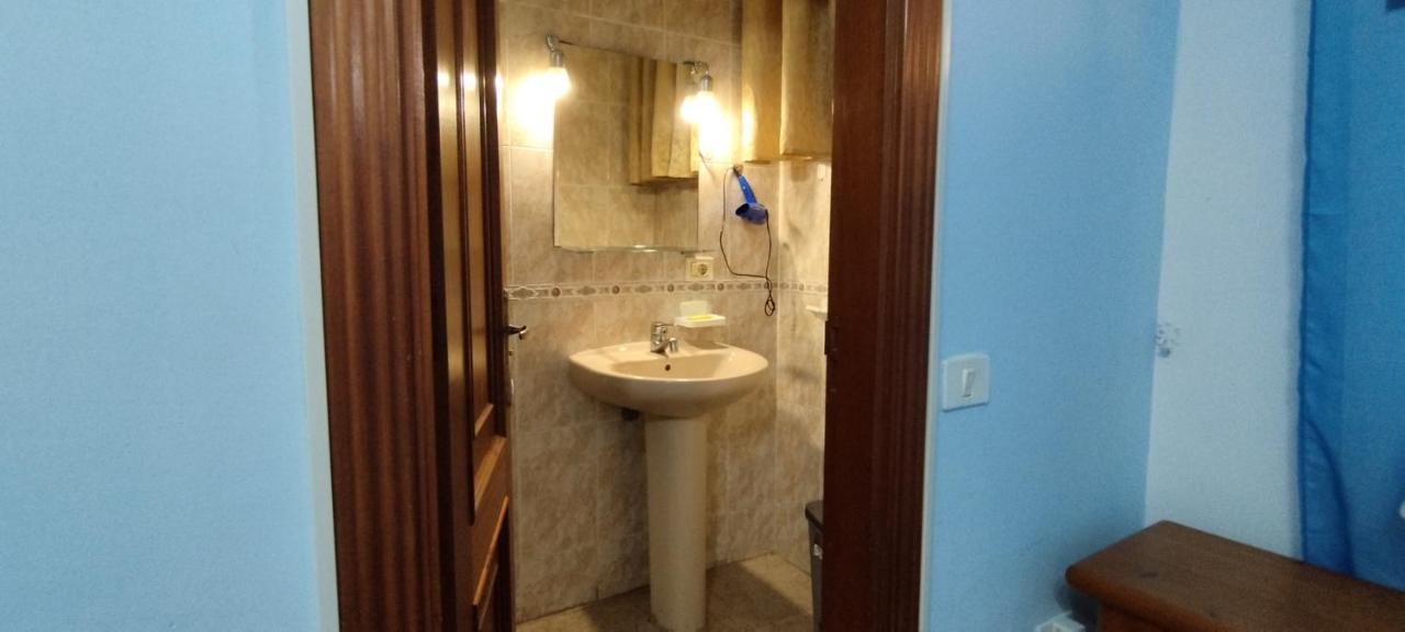 Los Cristianos Centro, Room With A Private Bathroom In Shared Apartment Arona  Extérieur photo